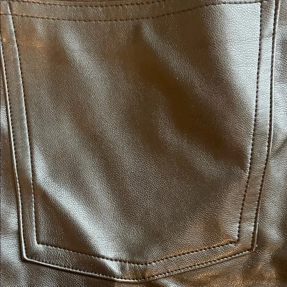 NWT Steve Madden woman’s faux leather Jean style black - Picture 7 of 8